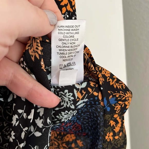 Maurice’s Geneva Zip Blouse Size 4X Multi Floral - Picture 5 of 6